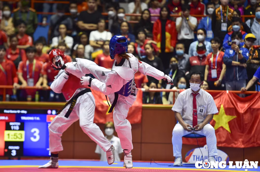 nhung hinh anh an tuong cua taekwondo viet nam tai sea games 31 trong ngay 17 5 hinh 7