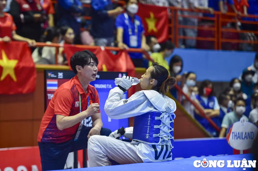 nhung hinh anh an tuong cua taekwondo viet nam tai sea games 31 trong ngay 17 5 hinh 5