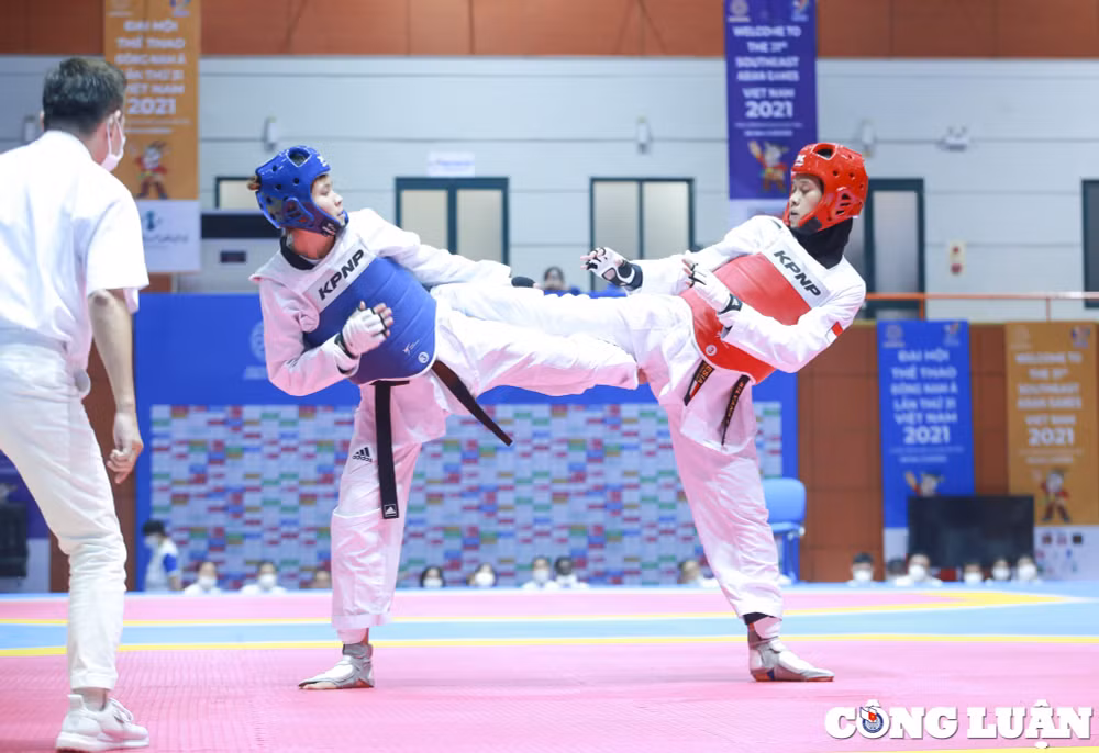 nhung hinh anh an tuong cua taekwondo viet nam tai sea games 31 trong ngay 17 5 hinh 13