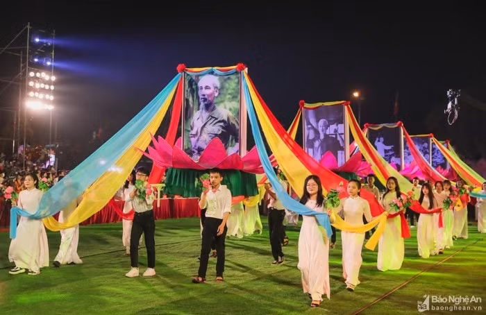 trang trong khai mac le hoi lang sen 2022 hinh 2