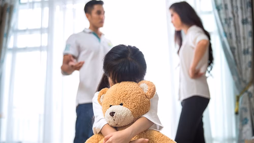 nhung thoi quen xau cua cha me khien con cai hu hinh 6