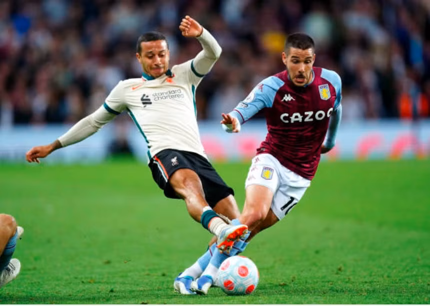 danh bai aston villa 2 1 liverpool song lai hy vong vo dich ngoai hang anh hinh 1