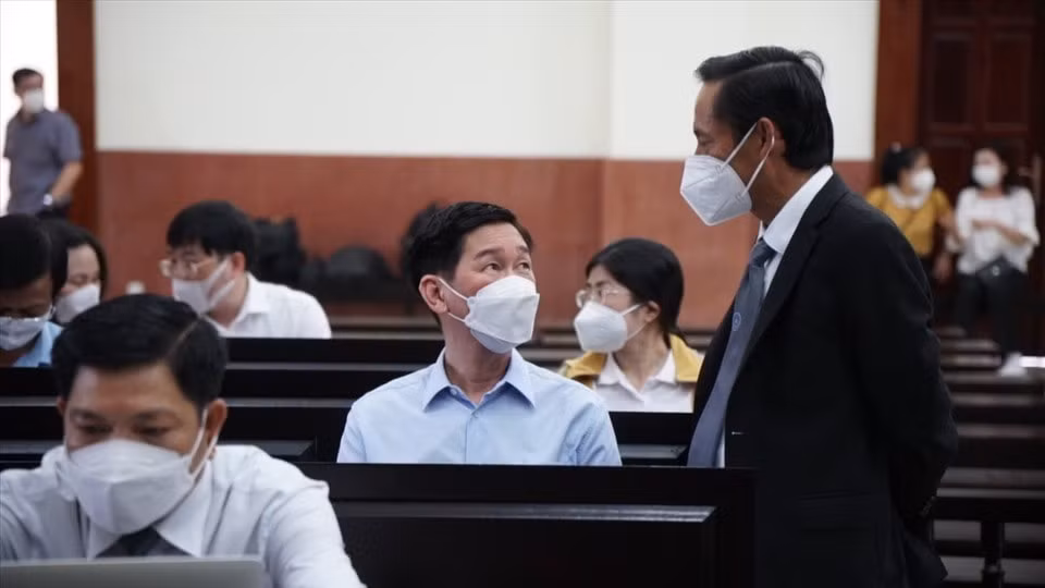 hoan phien xet xu phuc tham cuu pho chu tich tp hcm tran vinh tuyen va dong pham hinh 1