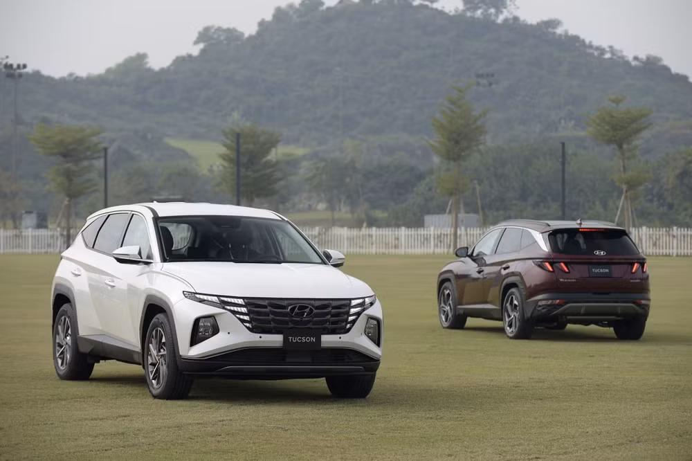 doanh so xe hyundai tang truong manh santa fe tucson khong dap ung du nhu cau khach hang hinh 2