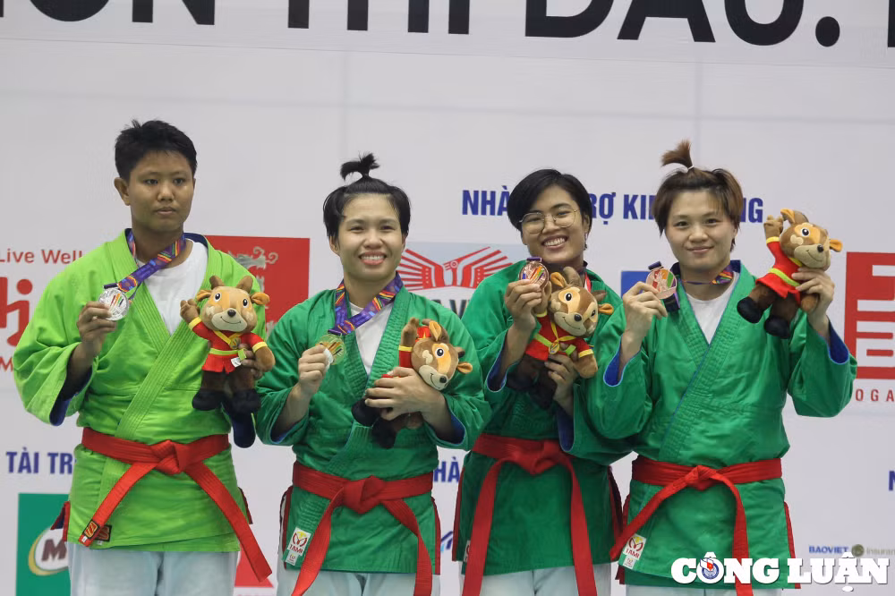 doi tuyen kurash viet nam gianh 7 hcv trong 8 bo huy chuong tai sea games 31 hinh 1