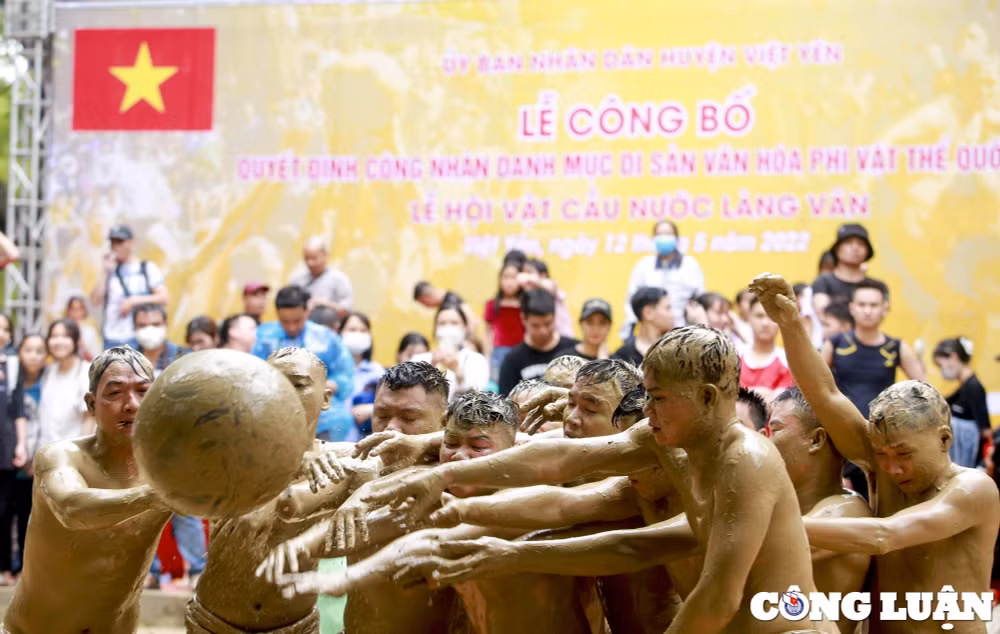 doc dao le hoi vat cau nuoc lang van o bac giang di san van hoa phi vat the quoc gia hinh 7