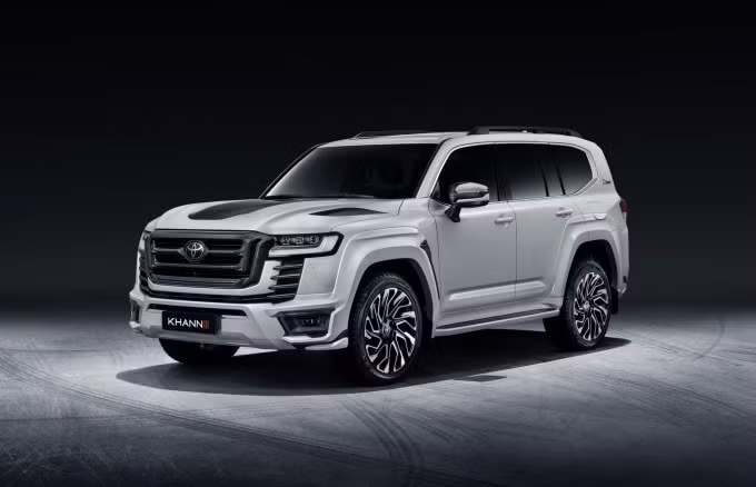 toyota land cruiser 2022 so huu phong cach ham ho khi qua tay hang do khann international hinh 1