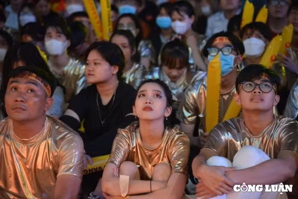u23 viet nam vao chung ket nguoi ham mo chay het minh trong chien thang hinh 11