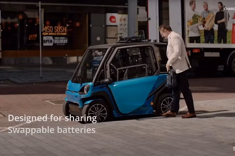 squad solar city car xe dien chay bang nang luong mat troi hinh 5