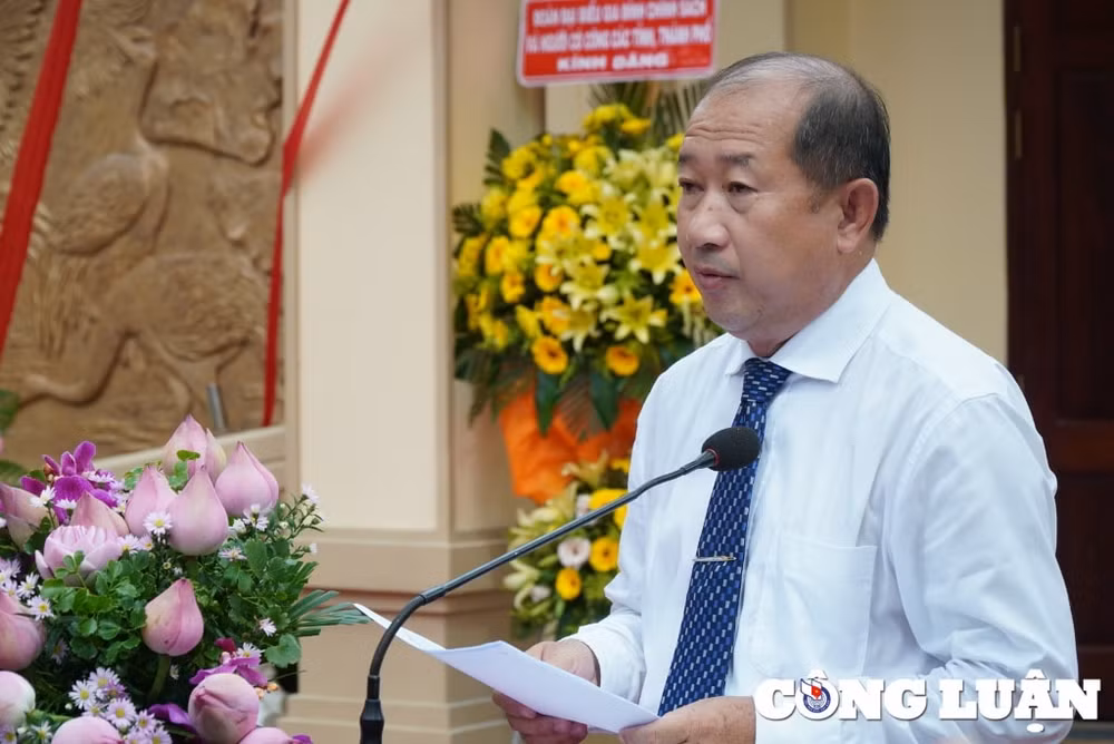 dong thap khanh thanh nha trung bay chu tich ho chi minh voi cach mang viet nam hinh 3