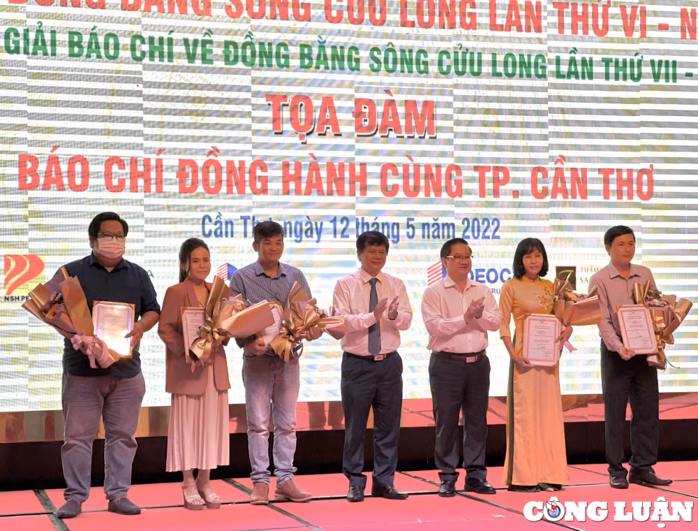 trao giai bao chi ve dong bang song cuu long lan thu 6 hinh 1