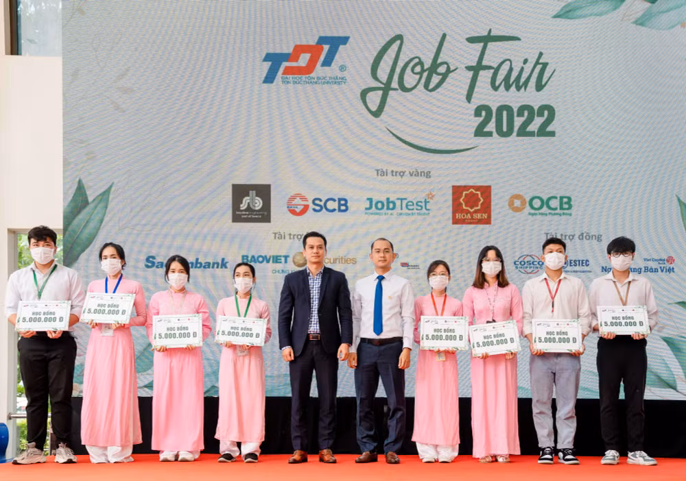 scb dong hanh cung ngay hoi viec lam 2022 tai dai hoc ton duc thang hinh 1