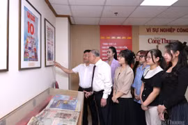 Báo Công Thương sinh hoạt chuyên đề học tập và làm theo tư tưởng, đạo đức, phong cách Chủ tịch Hồ Chí Minh