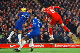 Liverpool đánh bại Chelsea trong trận cầu 5 bàn