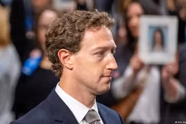 Thượng nghị sĩ Mỹ nói với CEO Zuckerberg: 'Facebook đang giết người'