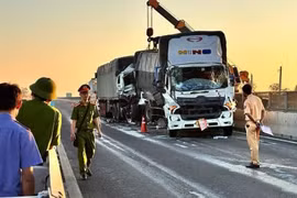 Tai nạn liên hoàn trên cao tốc, 2 người thương vong