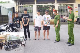 Hà Nam: Khởi tố 21 thanh, thiếu niên mang hung khí đi diễu phố gây mất an ninh trật tự