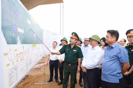 Bí thư Hà Nội yêu cầu tăng cường giám sát thực thi công vụ liên quan đến tiến độ Vành đai 4