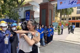 Đình chỉ 1 thí sinh sử dụng tài liệu trong buổi thi đầu tiên vào 10 THPT công lập tại Thanh Hoá