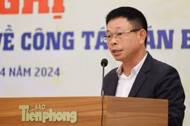 Nhà báo Phùng Công Sưởng được phân công làm Phó Tổng Biên tập phụ trách báo Tiền Phong