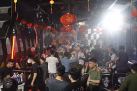 Hàng chục thanh niên dương tính với ma tuý trong quán bar ở Quảng Bình