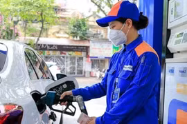 Giá xăng có thể tiếp tục giảm, RON95 dưới mốc 20.000đ/lít