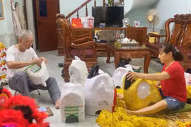 Gìn giữ nghề làm đầu lân truyền thống tại Thái Bình