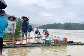 Liên Chi hội nhà báo Báo Công Thương triển khai Chương trình 'Chung tay hỗ trợ đồng bào vùng lũ lụt'