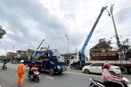1,1 triệu khách hàng vẫn đang mất điện