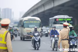 Gần 7.000 phương tiện vi phạm an toàn giao thông bị tạm giữ trong ngày 30/4