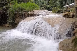 Tận hưởng không gian trong lành và đầy thơ mộng ở thác Hiêu Pù Luông