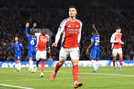 Đôi công hấp dẫn, Chelsea và Arsenal chia điểm ở derby thành London