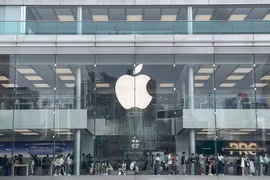 Người Nga nô nức đến Hồng Kông (Trung Quốc) mua iPhone 16