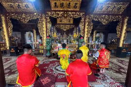 Hải Phòng: Trang trọng Lễ dâng hương, thượng cờ khai Hội Lễ hội Chọi Trâu truyền thống Đồ Sơn 2024