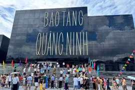 Quảng Ninh đón 384.000 lượt khách du lịch trong 3 ngày nghỉ lễ