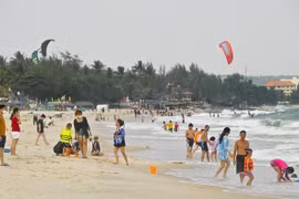 Bình Thuận: Du khách đổ về gấp 3 lần, doanh thu vượt 500 tỷ đồng dịp nghỉ lễ 2/9