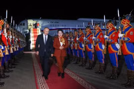 Tổng thống Nga Vladimir Putin đến Mông Cổ trong chuyến thăm cấp nhà nước