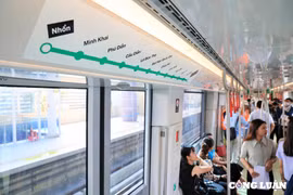 Metro Nhổn - Ga Hà Nội bắt đầu thu hút nhiều hành khách đi học, đi làm