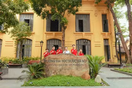 Đại học Dược Hà Nội dừng tuyển sinh chương trình chất lượng cao, ổn định phương thức tuyển sinh