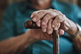 Nghiên cứu: Con người già đi đáng kể vào hai thời điểm quan trọng này trong đời