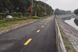 Hà Nội: Người dân di chuyển thế nào trên tuyến đường thí điểm ưu tiên cho xe đạp?