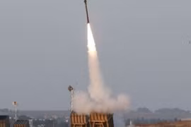 Hệ thống phòng thủ nhiều lớp của Israel đã đánh chặn tên lửa Iran như thế nào?