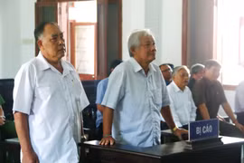 Gây thất thoát tài sản Nhà nước, cựu Chủ tịch UBND Phú Yên bị tuyên phạt 3 năm tù treo