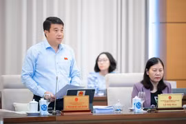 Hoàn thiện quy định pháp luật về thẩm quyền, trách nhiệm của đại biểu Quốc hội, đại biểu HĐND trong hoạt động giám sát