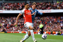 Thua Aston Villa, Arsenal chính thức mất ngôi đầu Ngoại hạng Anh