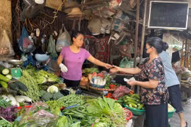 Giá thực phẩm tăng, sức mua giảm hơn một nửa so với trước Tết