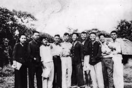 “Khóa thứ nhất Trường Huỳnh Thúc Kháng này là một thí nghiệm hay”