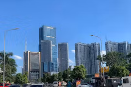 Thị trường bất động sản giống như chiếc phễu, 'đổ' tiền vào trung tâm và lan ra ngoại thành