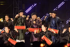 NSND Tự Long và 'Vua hài đất Bắc' Xuân Hinh chia sẻ thú vị về tiết mục 'Trống cơm'