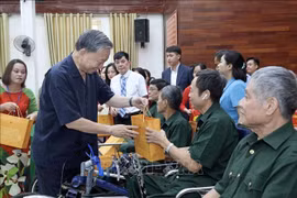 Chủ tịch nước Tô Lâm thăm Trung tâm Điều dưỡng thương binh Thuận Thành